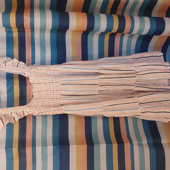 Spring dress - Picture 3 of 3